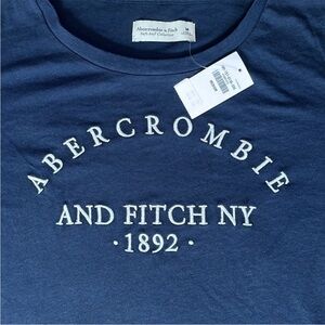 Abercrombie & Fitch Medium Soft Stitched Logo Tee Navy Blue NWT